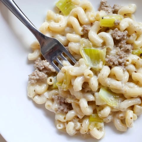 Deliciously cheesy leek beef macaroni, perfect for family dinners or gatherings.  